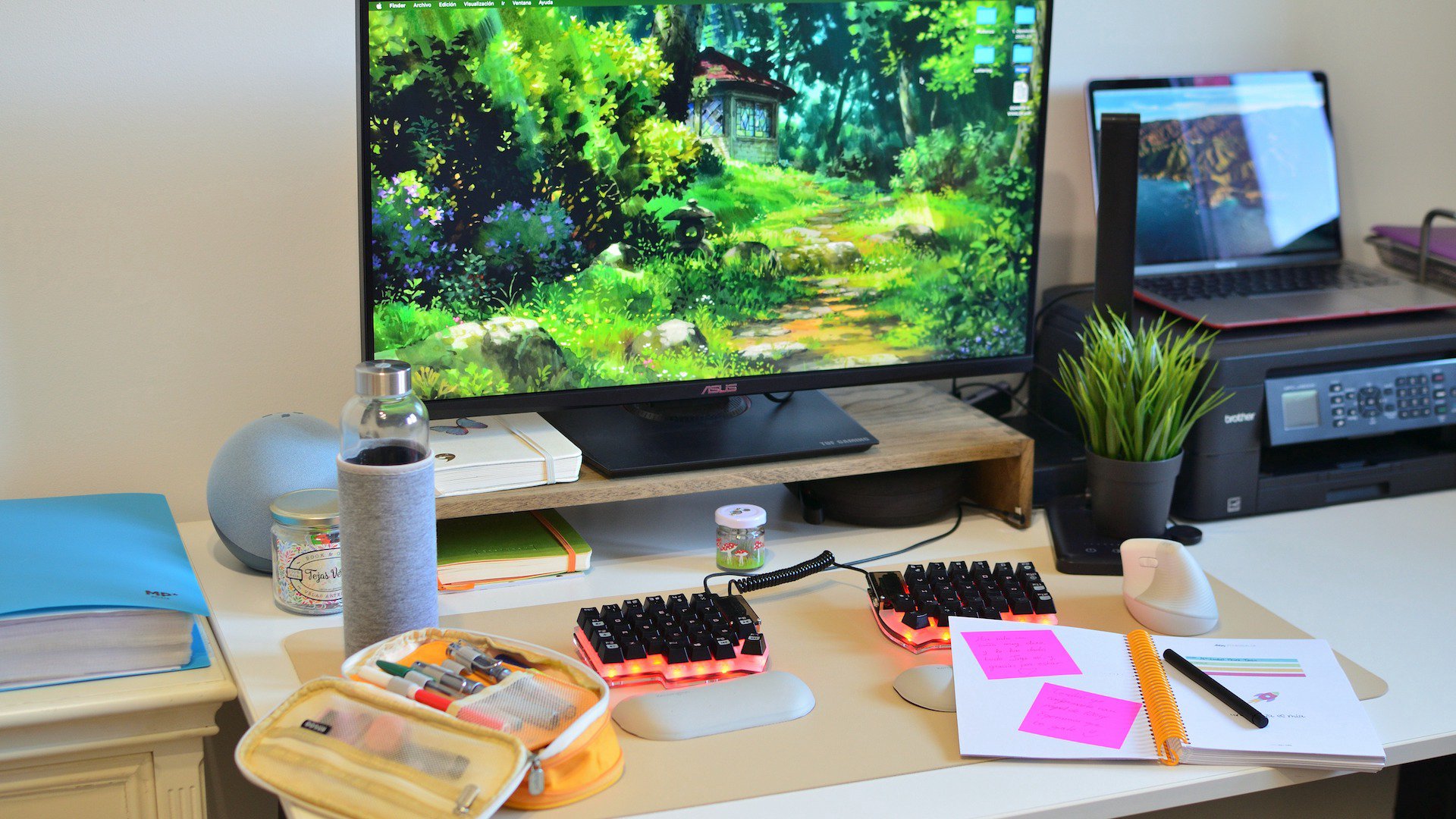 MoonCakeDesk Offline Background